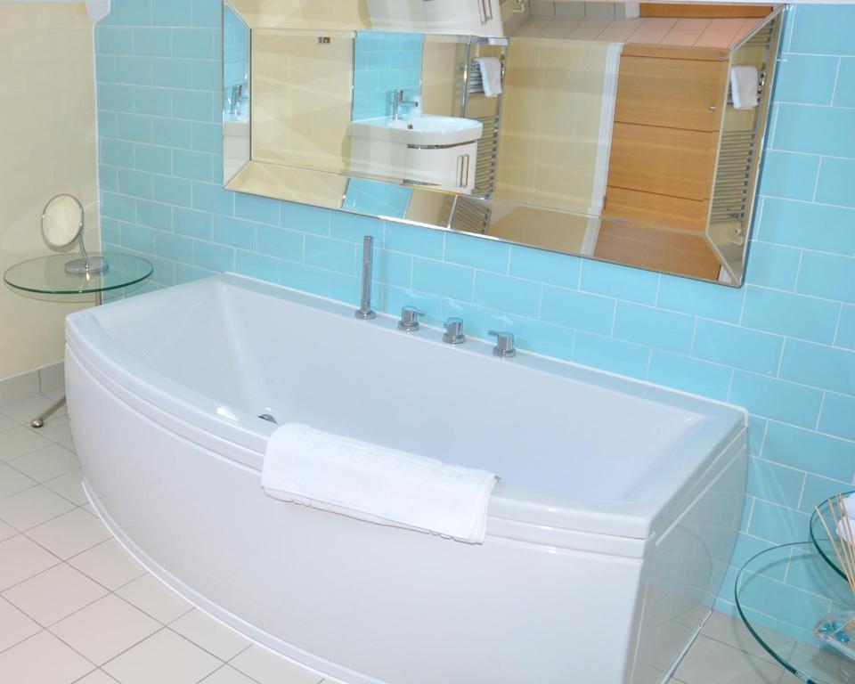 7Hotel Diner Halstead  Εξωτερικό φωτογραφία
