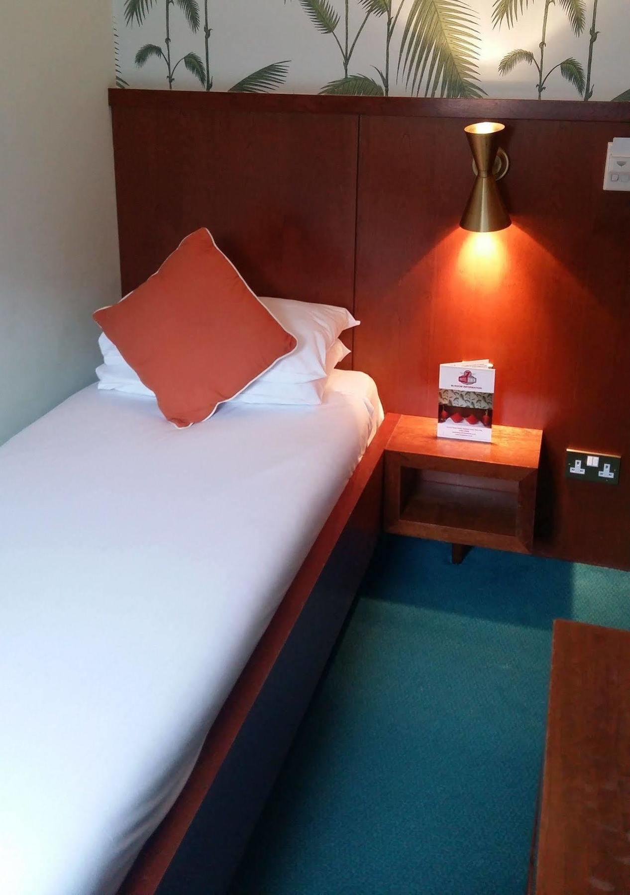 7Hotel Diner Halstead  Εξωτερικό φωτογραφία