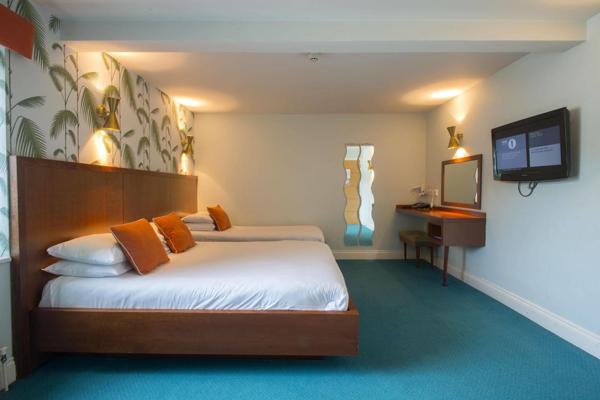 7Hotel Diner Halstead  Εξωτερικό φωτογραφία