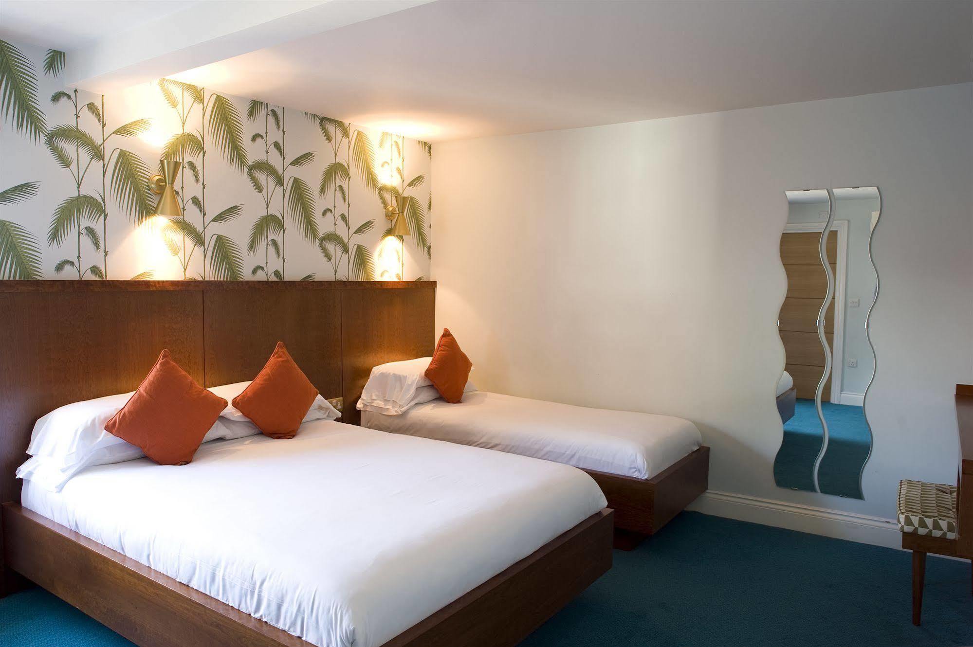 7Hotel Diner Halstead  Εξωτερικό φωτογραφία