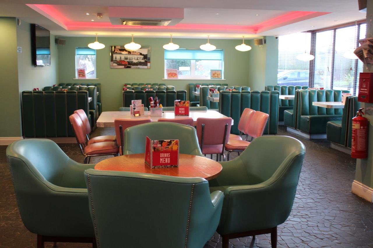 7Hotel Diner Halstead  Εξωτερικό φωτογραφία